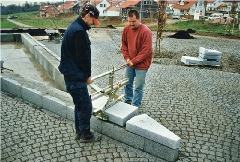 Trittstufenversetzzange TSV Greifbereich 70-500mm Trgf. 250 kg ZN Trittstufenversetzzange TSV Greifbereich 70-500mm Trgf. 250 kg ZN