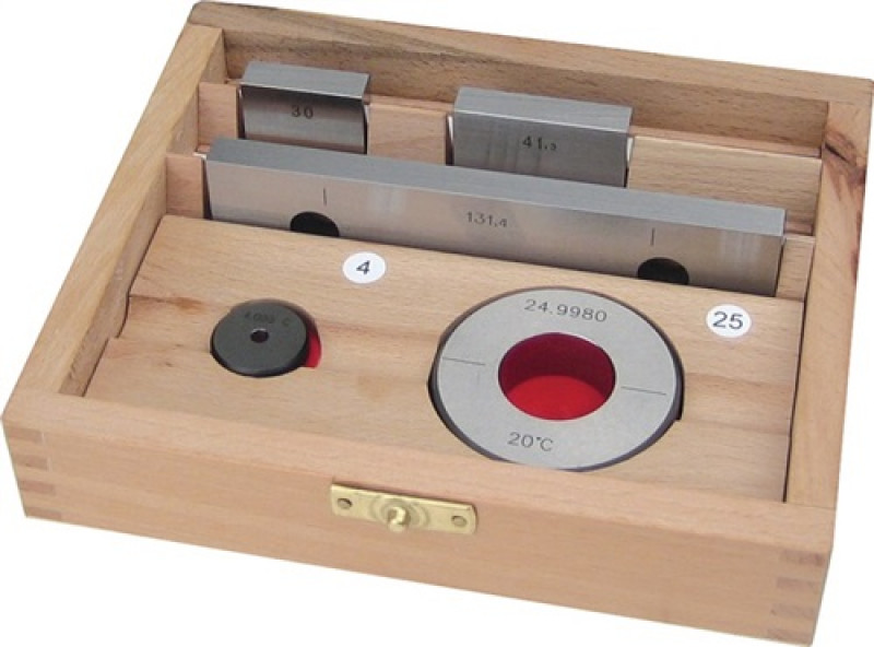 Parallelendmaßsatz Toleranz-Kl.1 3tlg.STA 1x41,3/1x131,4/1x243,5mm PROMAT Parallelendmaßsatz Toleranz-Kl.1 3tlg.STA 1x41,3/1x131,4/1x243,5mm PROMAT