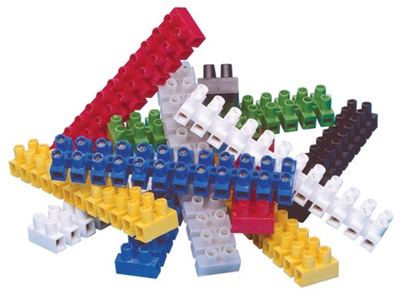 Lüsterklemme 450 V Nenn-Q.6 mm² 12-polig Klemmber.2,5x4 mm² farbig sort. Lüsterklemme 450 V Nenn-Q.6 mm² 12-polig Klemmber.2,5x4 mm² farbig sort.