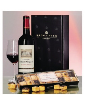Rotwein Bordeaux Chateau und Käsegebäck